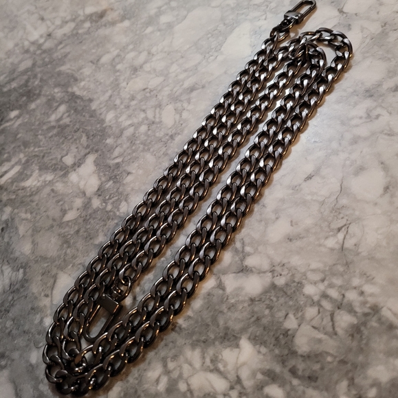 SOLD Neverfull Pouch with Inclusions- Epi Noir - Picture 14 of 16